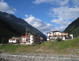 Similaun (3606m) gleccsertúra - Vent (1896m)