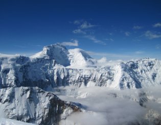 Kommunizmus-csúcs (7495m) - Ismoili Szomoni-csúcs