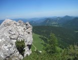 Schneeberg (2076m) - utunk során  a fennsíkig sziklás ösvényen haladunk