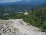 Schneeberg (2076m) - utunk során  a fennsíkig sziklás ösvényen haladunk