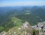 Schneeberg (2076m) - utunk során  a fennsíkig sziklás ösvényen haladunk