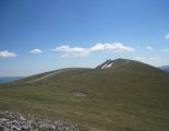 Schneeberg (2076m) - a fennsíkon - távolban a csúcs