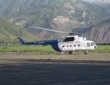 Tádzsikisztán - megérkezik végre a helikopter 