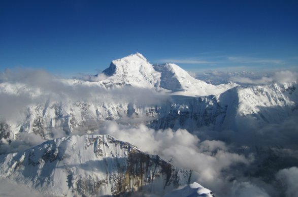 Iszmoilí Szomoní-csúcs (7495m) Peak Dushanbe (7001m) Chetirek (6230m)