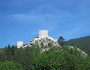 Schneeberg(2076m) - szép vár a közelben
